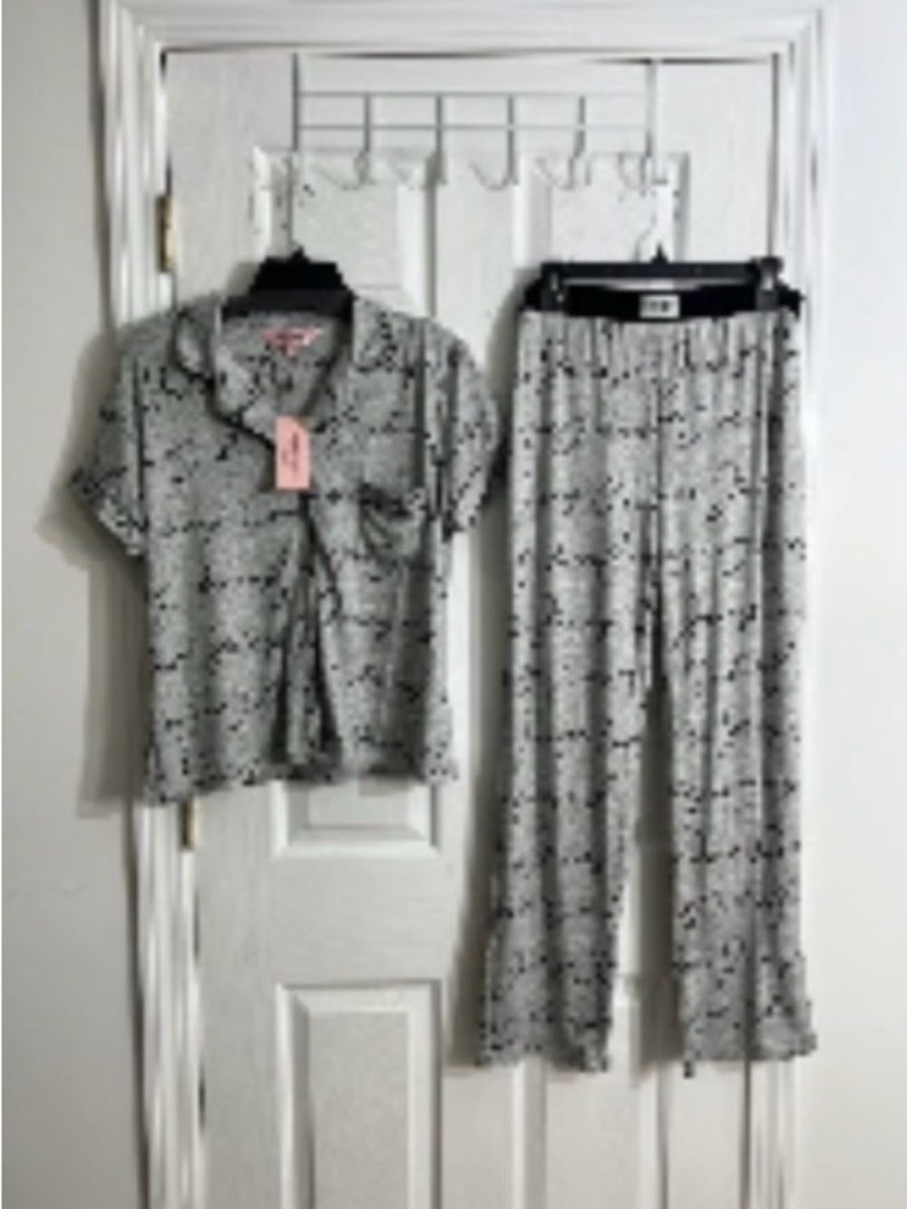 Juicy Couture Women's Short-Sleeve Pajama Set-Light Gray& Black Print/Front Logo